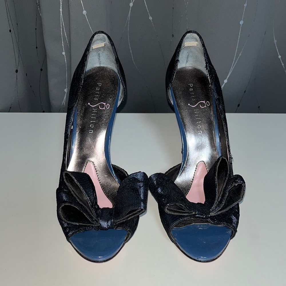 Paris Hilton blue and black lace peep toe heel - Picture 2 of 3